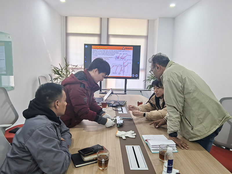 การแลกเปลี่ยนทางเทคโนโลยีข้ามพรมแดน: การเยี่ยมชมของลูกค้าจากต่างประเทศจบลงด้วยการฝึกอบรมการบำรุงรักษารอกที่ประสบความสำเร็จ